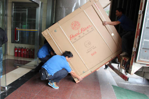 宝丰钢琴贵重工艺品无忧运
